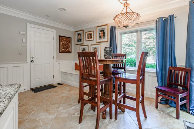 $695,000 | 2 Bramble Bush, Unit 2, Avon, CT 06001