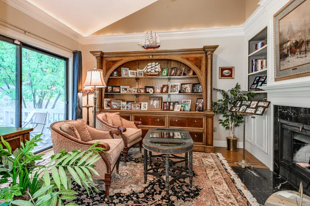 $695,000 | 2 Bramble Bush, Unit 2, Avon, CT 06001