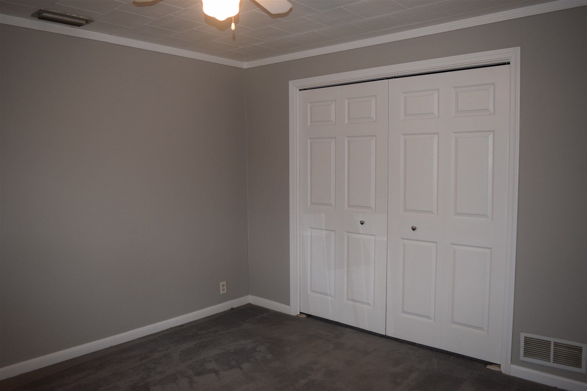 6000 Weaver Road Evansville, IN 47711 - Photo 12 of 27 Gallery Image 12