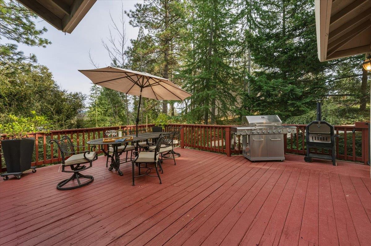 16041 John Way Grass Valley, CA 95949 - Photo 19 of 56 an outdoor space with furniture