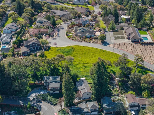 $509,000 | 513 Larch Drive, Petaluma, CA 94952