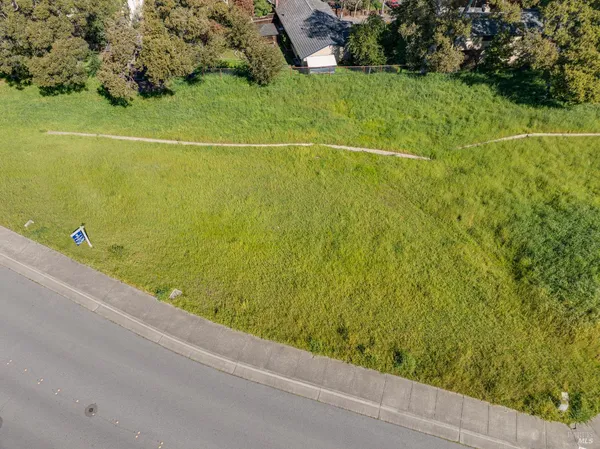 $509,000 | 513 Larch Drive, Petaluma, CA 94952