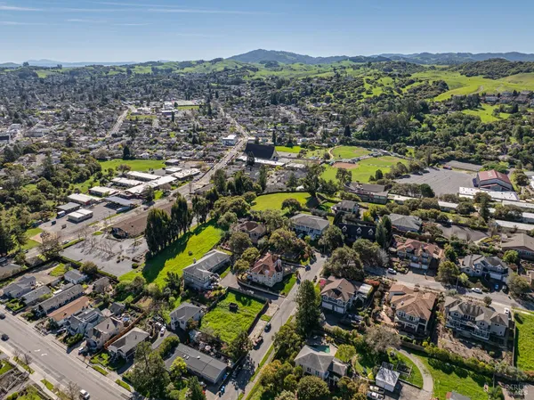 $509,000 | 513 Larch Drive, Petaluma, CA 94952