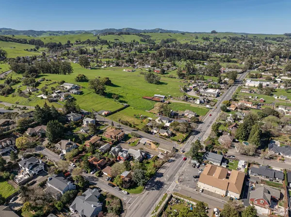 $509,000 | 513 Larch Drive, Petaluma, CA 94952