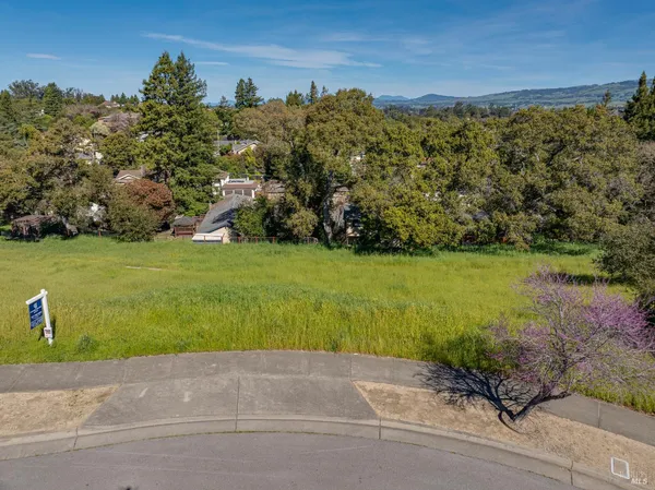 $509,000 | 513 Larch Drive, Petaluma, CA 94952