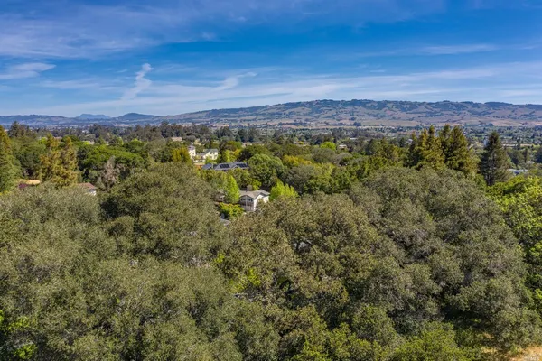 $509,000 | 513 Larch Drive, Petaluma, CA 94952