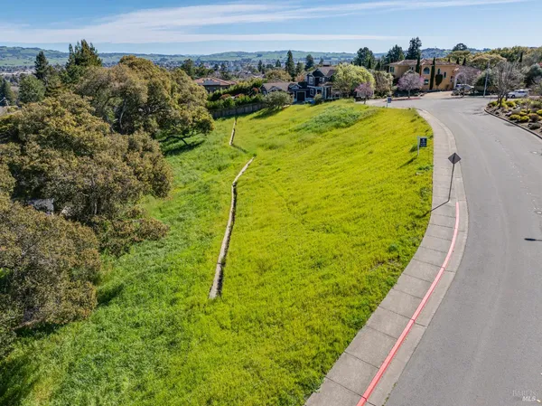 $509,000 | 513 Larch Drive, Petaluma, CA 94952