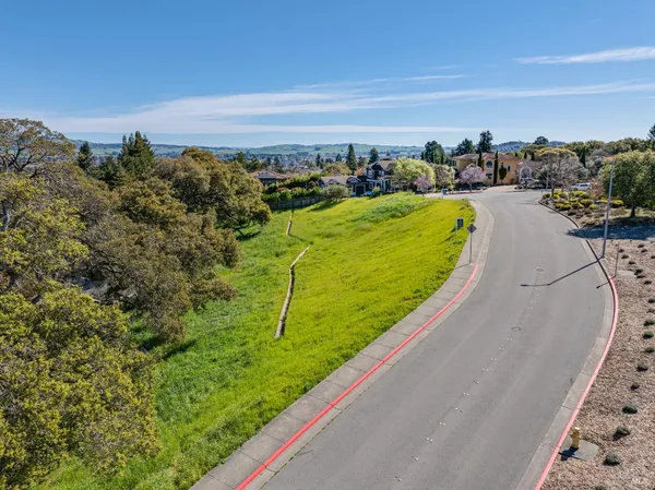 $509,000 | 513 Larch Drive, Petaluma, CA 94952