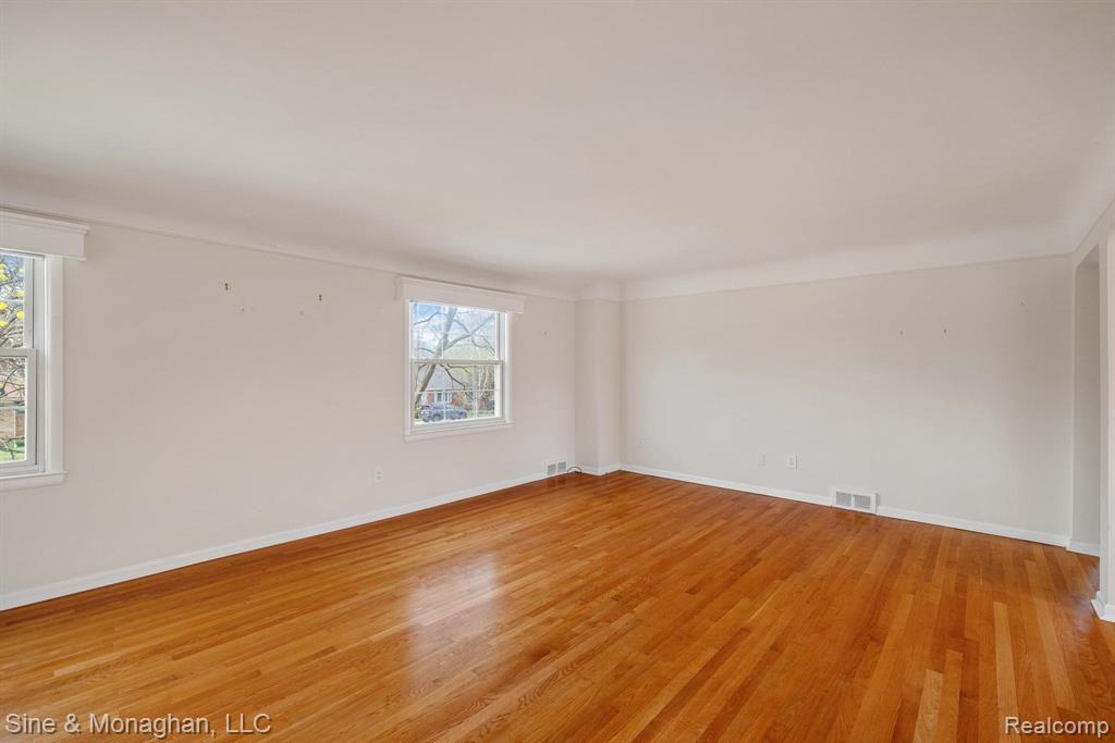 612 Cadieux Road Grosse Pointe, MI 48230 - Photo 4 of 35