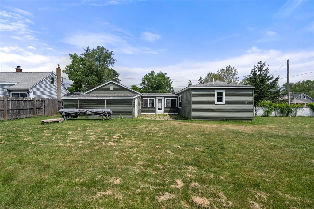 9 Providence Road Sutton, MA 01590 - Photo 36 of 37