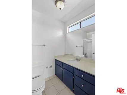 $3,695 | 909 North Croft Avenue, Unit 301, Los Angeles, CA 90069