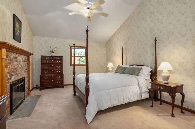 $950,000 | 10 Cedar Road, North Hampton, NH 03862