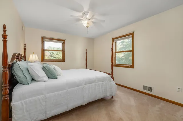 $950,000 | 10 Cedar Road, North Hampton, NH 03862