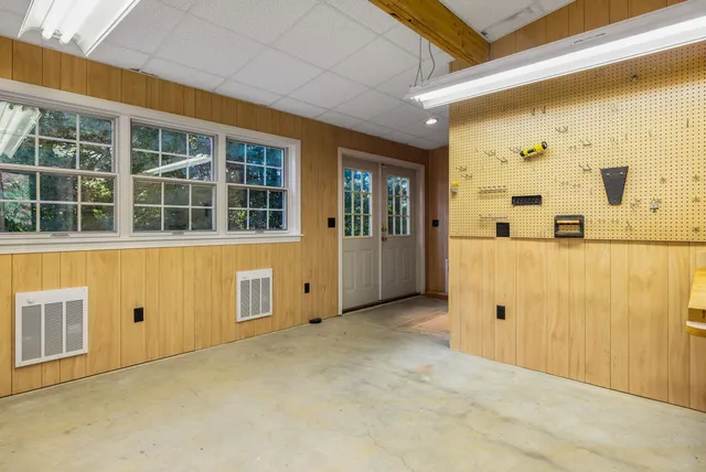 $950,000 | 10 Cedar Road, North Hampton, NH 03862