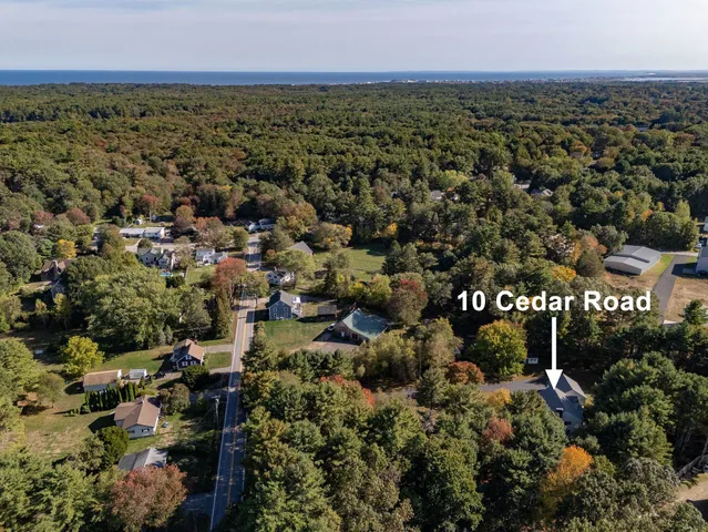 $950,000 | 10 Cedar Road, North Hampton, NH 03862