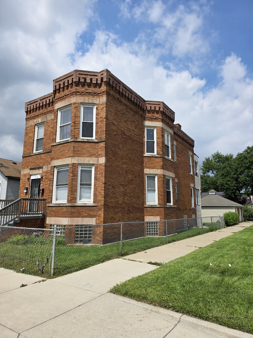 124 East 110th Street Chicago, IL 60628 - Photo 2 of 16