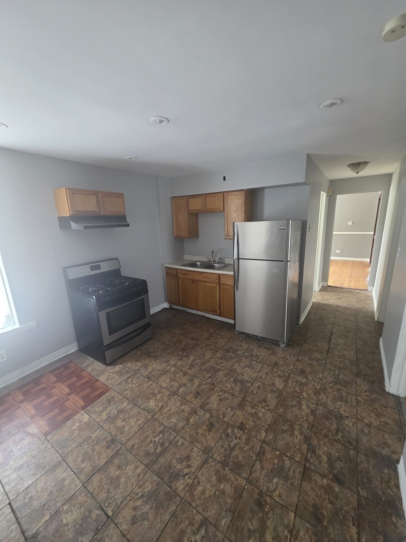 124 East 110th Street Chicago, IL 60628 - Photo 5 of 16