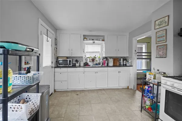 $479,000 | 50 Jefferson Avenue, Pawtucket, RI 02860