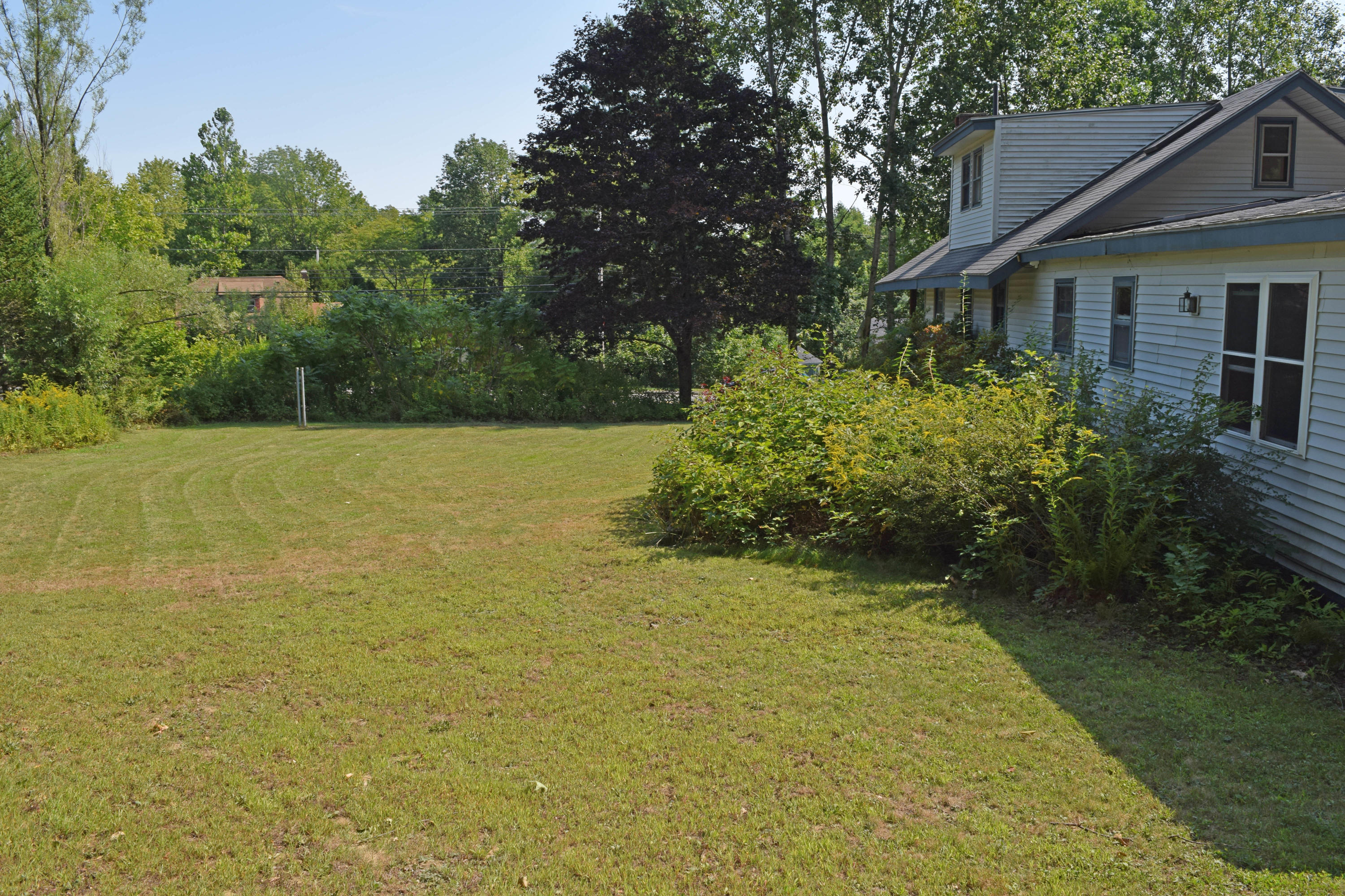 187 Bath Road Wiscasset, ME 04578 - Photo 2 of 19 Right Side