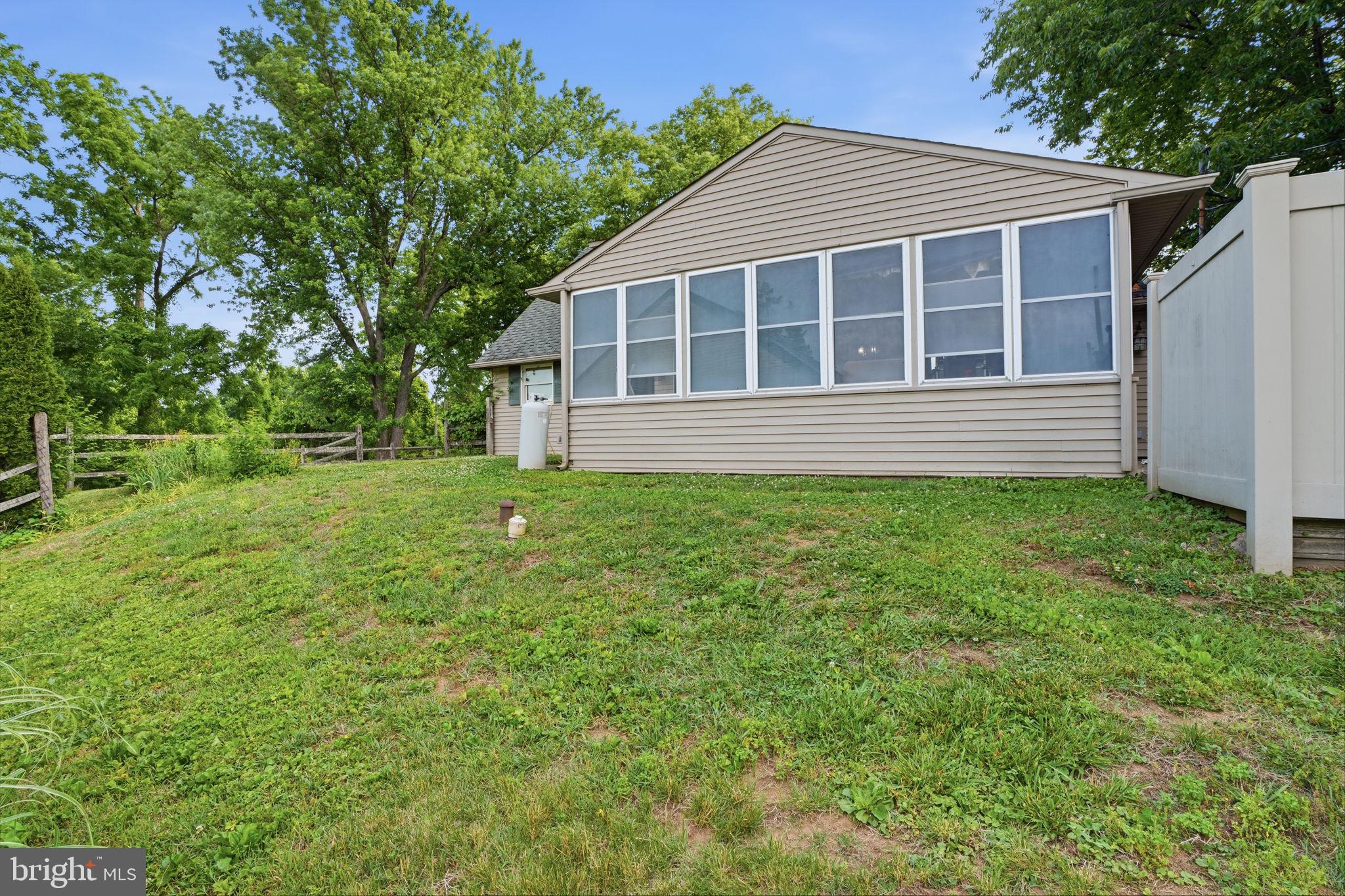 2 Quay Road Levittown, PA 19057 - Photo 27 of 32