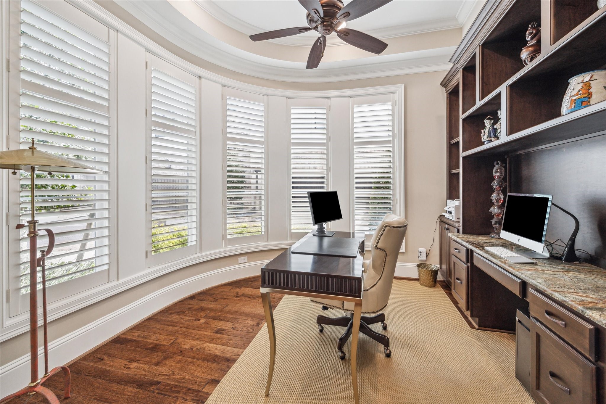 1523 Cunningham Parc Lane Houston, TX 77055 - Photo 3 of 37 a workspace with furniture and a window