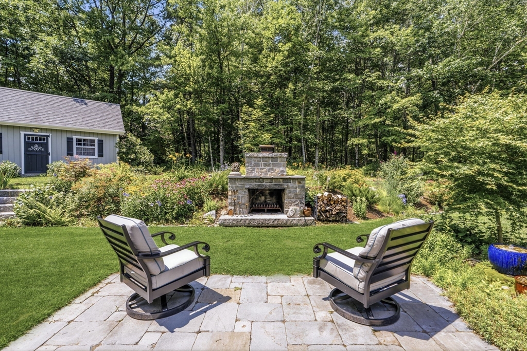 33 Rattle Hill Road Southampton, MA 01073 - Photo 10 of 42