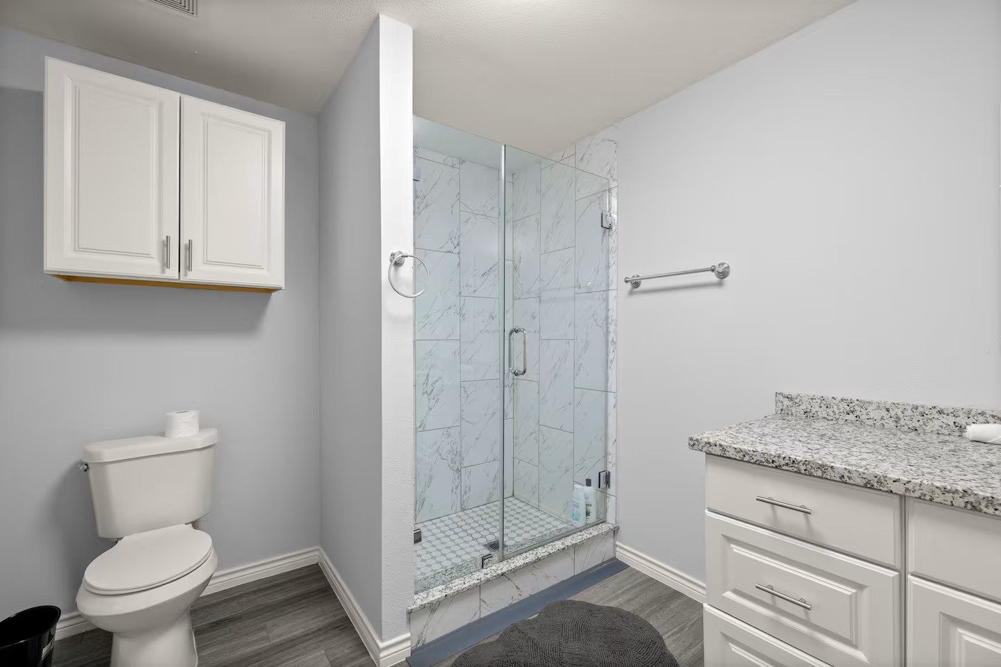 3719 Odin Court Houston, TX 77021 - Photo 6 of 39 Ensuite bath for bedroom 1