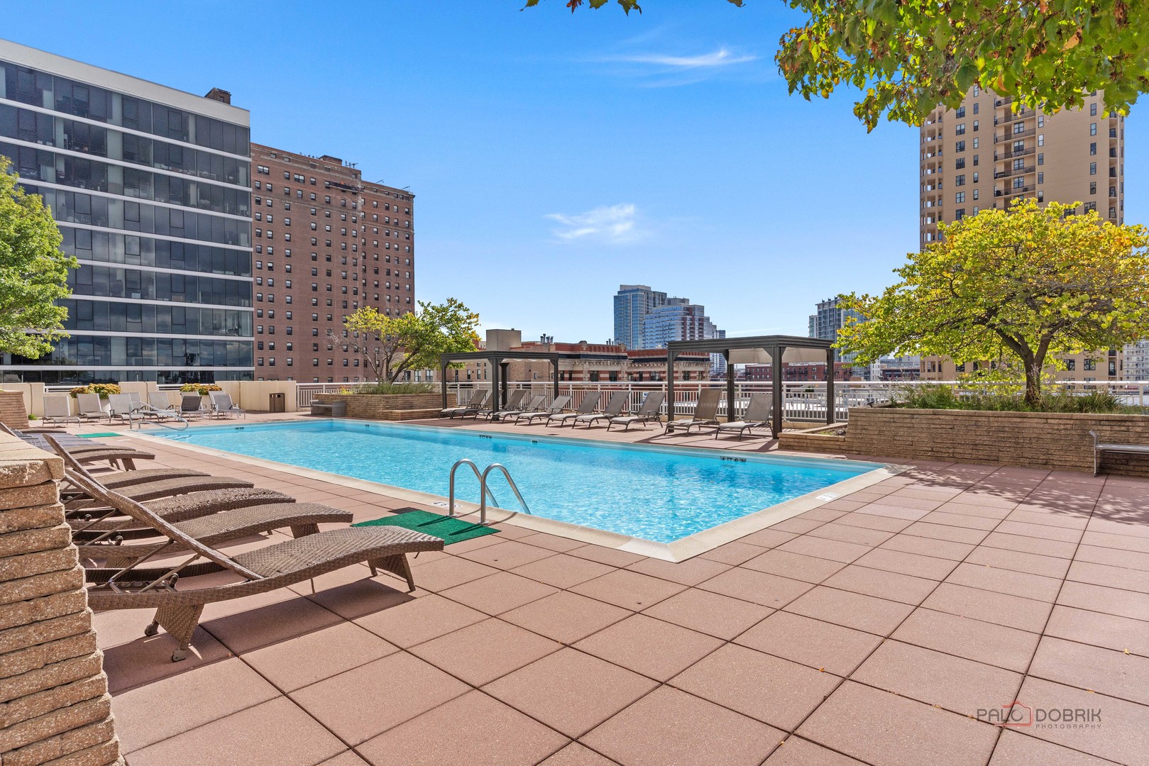 1400 South Michigan Avenue, Unit 1404 Chicago, IL 60605 - Photo 22 of 26 a view of a terrace with chairs