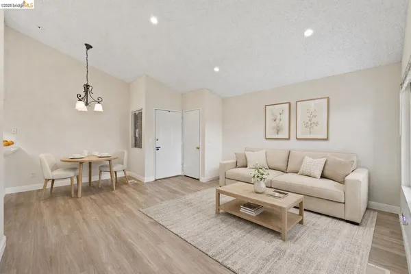 $310,000 | 5425 Concord Boulevard, Unit A4, Concord, CA 94521