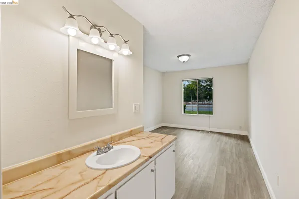 $310,000 | 5425 Concord Boulevard, Unit A4, Concord, CA 94521