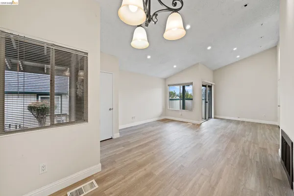 $310,000 | 5425 Concord Boulevard, Unit A4, Concord, CA 94521