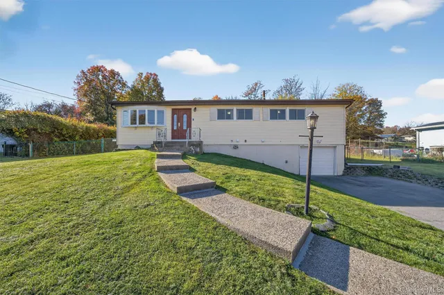 $489,000 | 27 Cherrywood Drive, Goshen, NY 10924