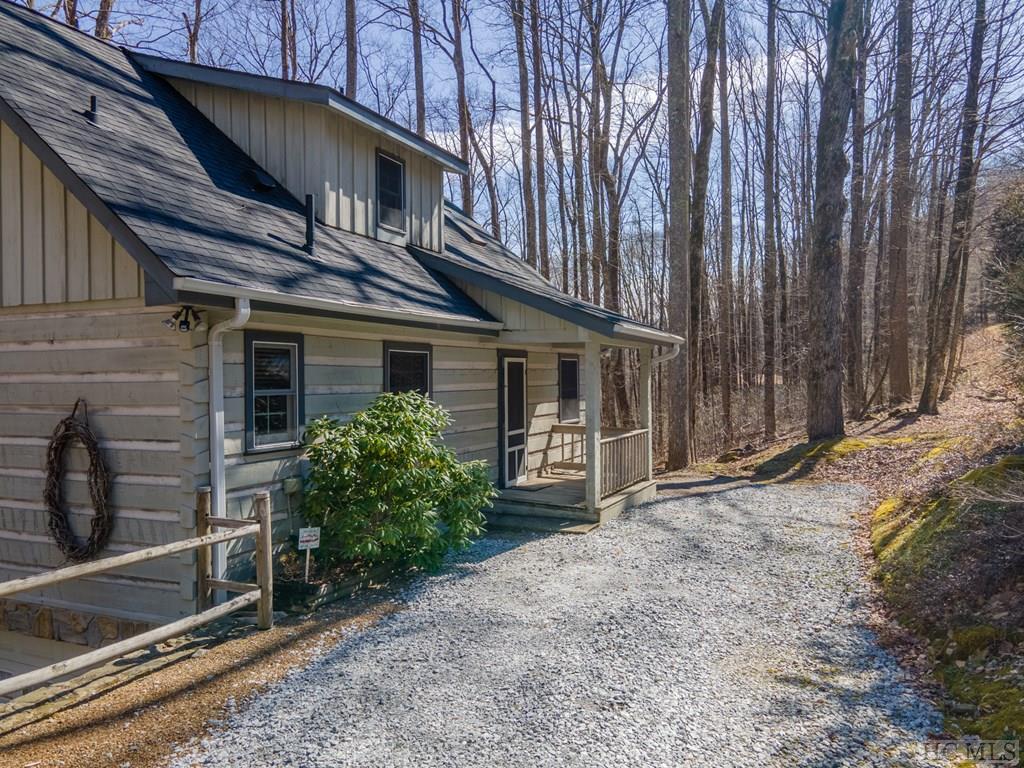 7390 Wayah Road Franklin, NC 28734 - Photo 4 of 66 Gallery Image 4