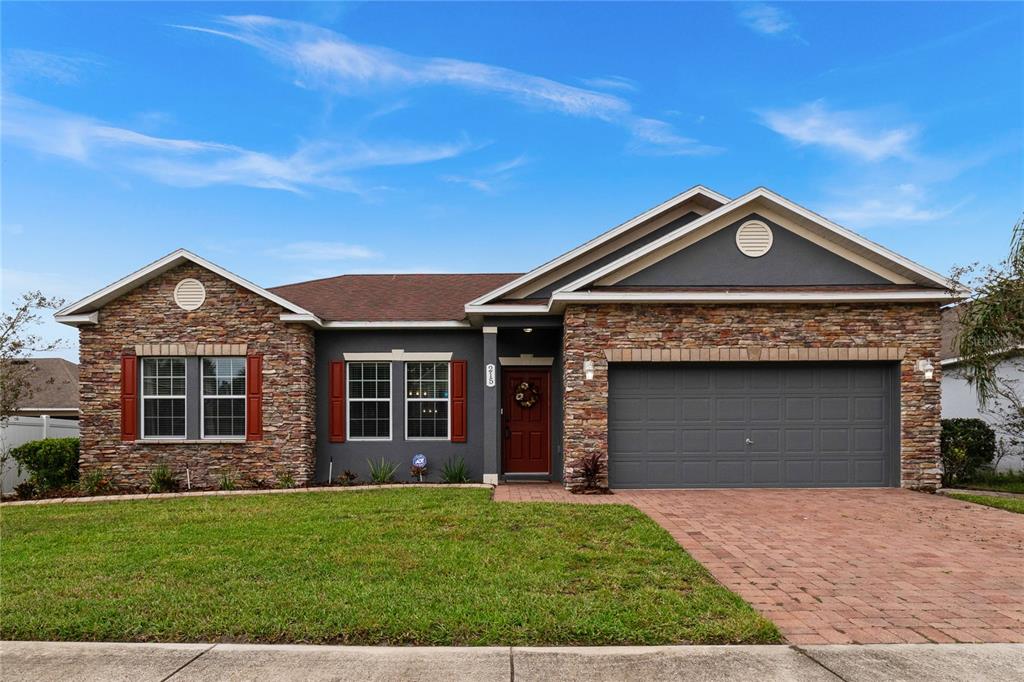 **MOVE IN READY!** This is a delightful 4BD/2BA Single Story HOME with gorgeous *CURB APPEAL*, FRESHLY PAINTED Interior & Exterior, LOW HOA and FULLY FENCED BACKYARD!