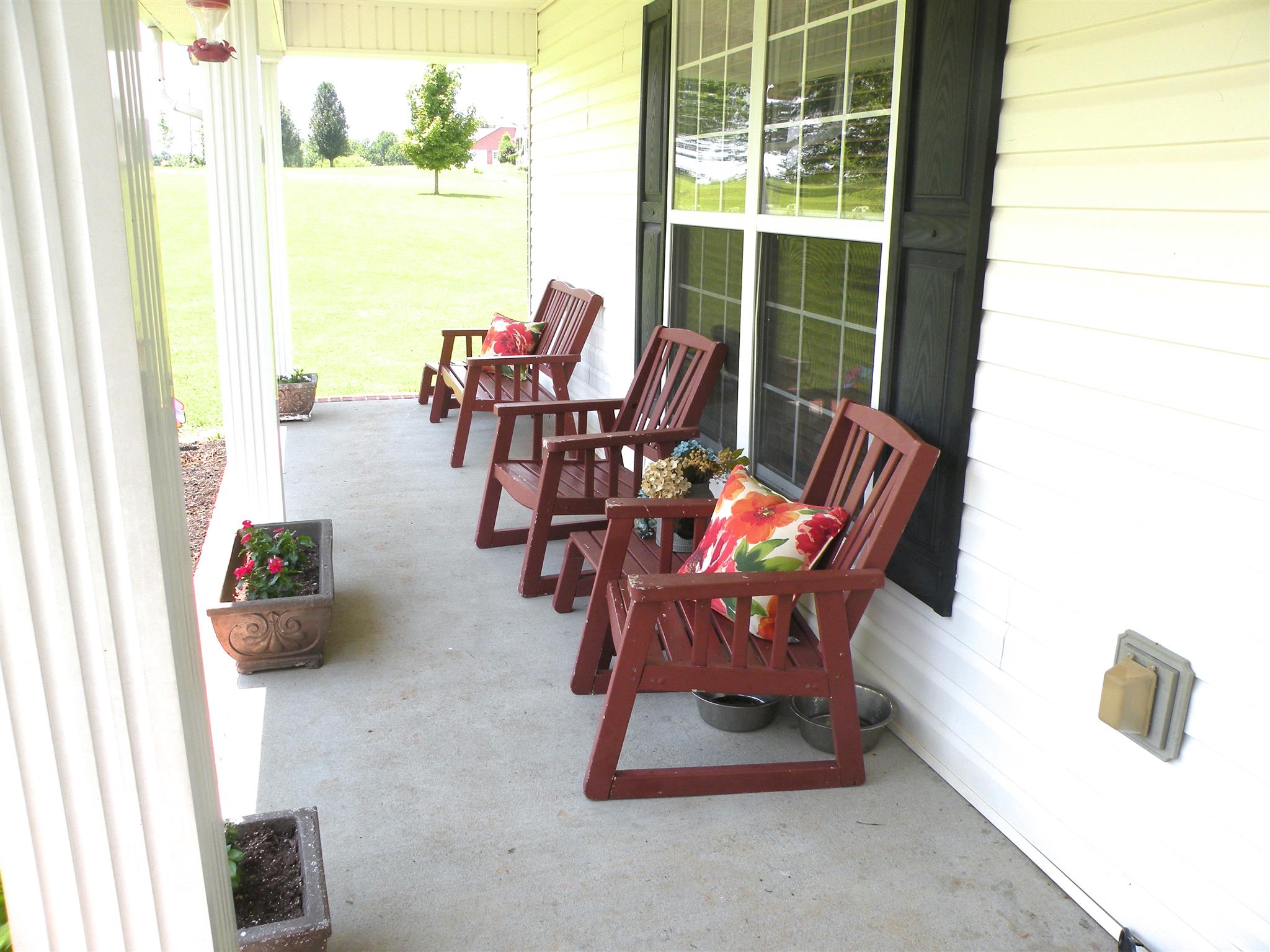 183 Lear Road Portland, TN 37148 - Photo 3 of 30 a view of a room with gym equipment