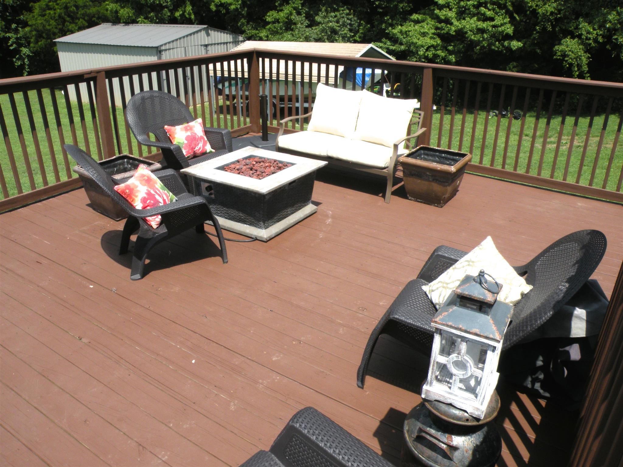 183 Lear Road Portland, TN 37148 - Photo 10 of 30 a roof deck with couches and wooden floor