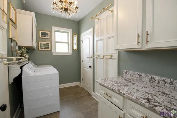 $365,000 | 126 Kingswood Avenue, Thibodaux, LA 70301