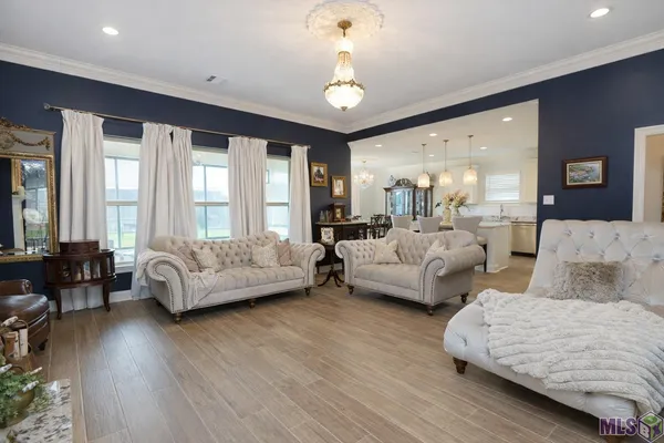 $365,000 | 126 Kingswood Avenue, Thibodaux, LA 70301