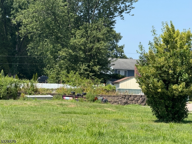26 Christina Street Little Ferry, NJ 07643 - Photo 6 of 7