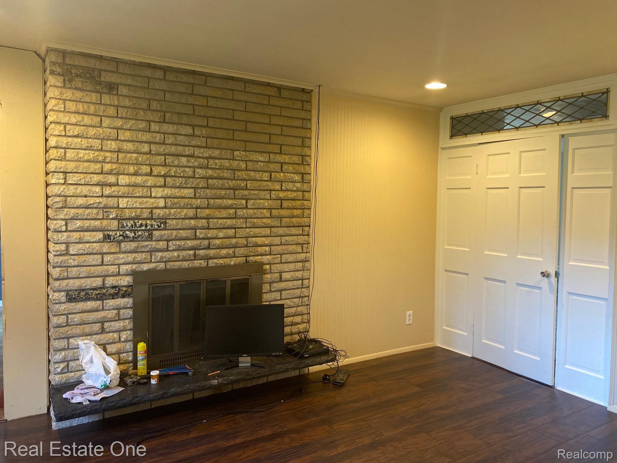 5172 Stimson Road Davison, MI 48423 - Photo 15 of 44 Natural Fireplace
