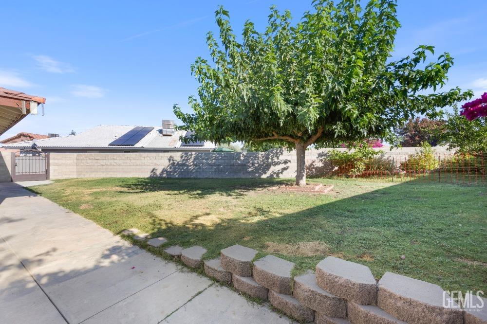 Undisclosed Address Shafter, CA 93263 - Photo 32 of 42 a view of a backyard