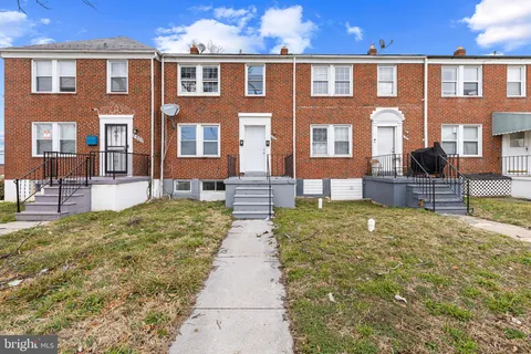 $1,275 | 3902 Erdman Avenue, Unit 1, Baltimore, MD 21213