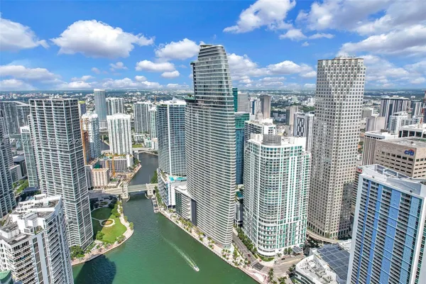 $6,500 | 300 Biscayne Blvd Way, Unit 506E, Miami, FL 33131