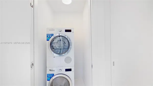 a picture of a wall with white walls