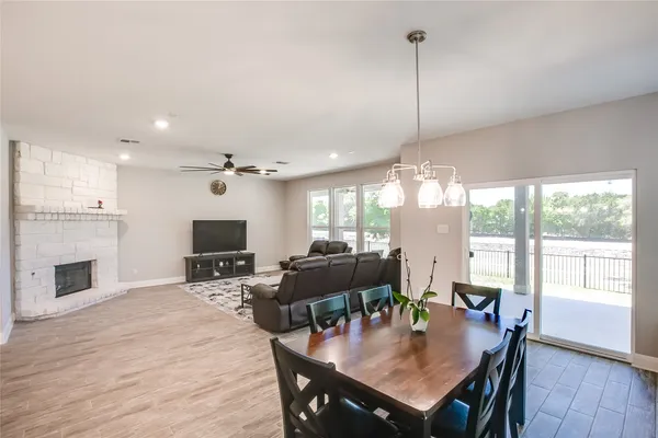 $2,200 | 817 Desaix Drive, Georgetown, TX 78628