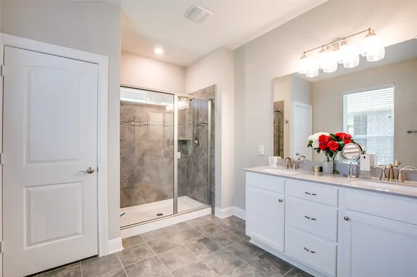 $2,200 | 817 Desaix Drive, Georgetown, TX 78628