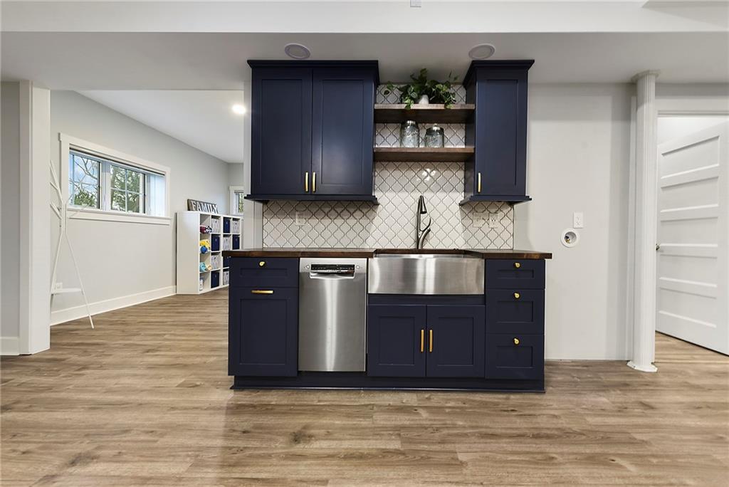 220 Bonnie View Drive Wexford, PA 15090 - Photo 37 of 50 Lower level kitchenette