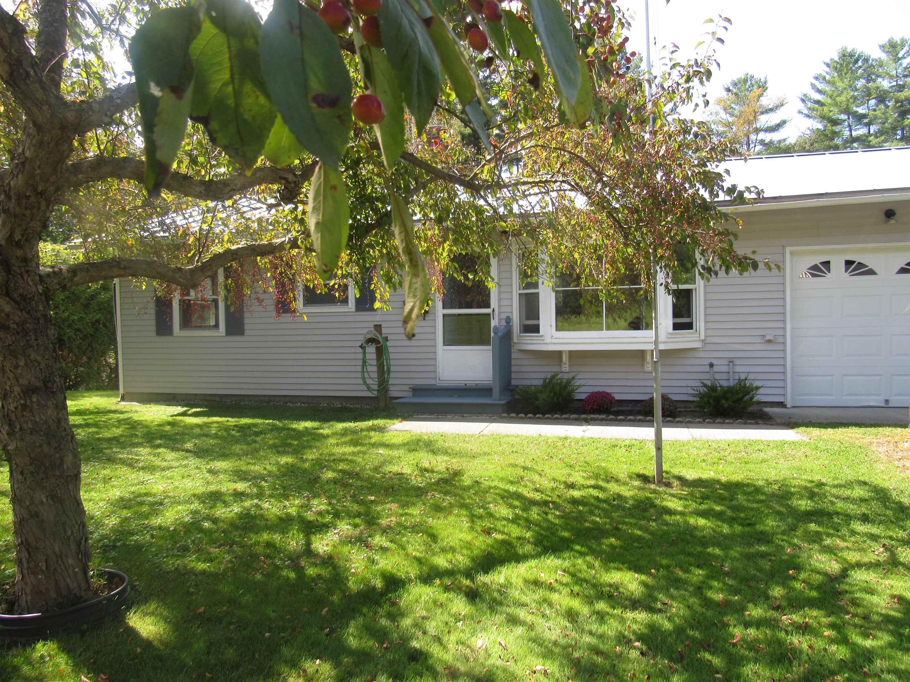 156 Sunset Drive St. Johnsbury, VT 05819 - Photo 4 of 34