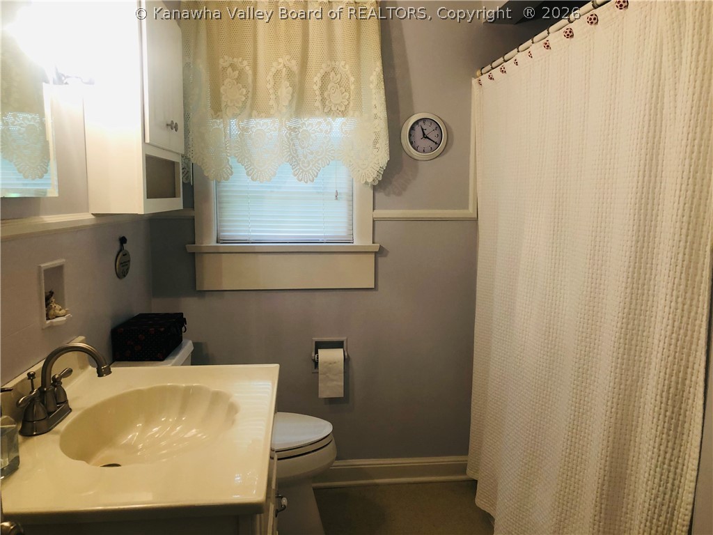 145 Oakwood Road Charleston, WV 25314 - Photo 8 of 25 Gallery Image 8