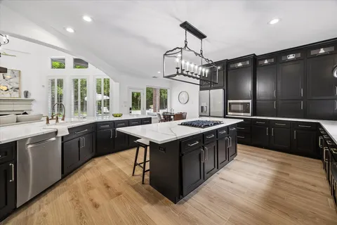$699,500 | 14107 Hunters Lake Way Court, Houston, TX 77044
